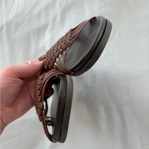NEW Jeffrey Campbell Plait Sandals Sz 8 thumbnail 3