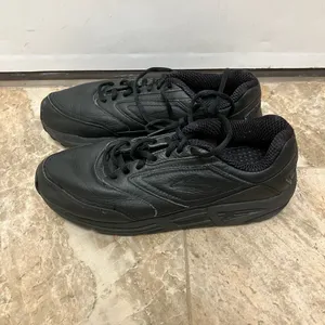 Brooks Addiction Walker Shoes size 8.5 D thumbnail 3