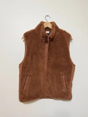 Aritzia TNA Cody Massive Polar Vest Size Medium Brown Tan thumbnail 2