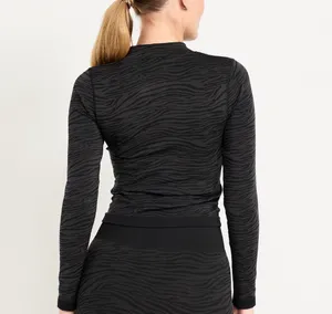 Old Navy Seamless Jacquard Mock- Neck Half-Zip Top thumbnail 2