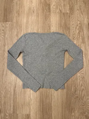 brandy melville shirt  thumbnail 2