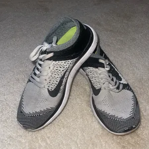 Nike Black and Gray Free FlyKnit 4.0 Running Sneakers thumbnail 1