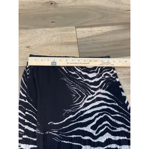 Nicola Chiffon Maxi Skirt Size L Black Cream Animal Print Pleated Detail thumbnail 6