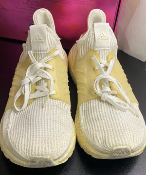Adidas UltraBoost Triple White Running Shoes Sneakers Mens Size 10 thumbnail 1