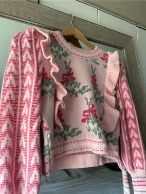 Sunday Up Women’s Pink Floral Knit Ruffle Crewneck Pullover Sweater Size Small thumbnail 2