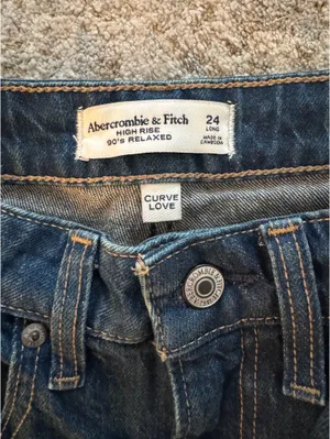 Abercrombie Relaxed High-Rise 90s Jeans Curve Love thumbnail 2
