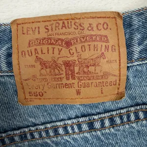 Vintage 90s Levi's 34 14 Shorts 550 Relaxed Fit High Rise Medium Wash Denim Boho thumbnail 8