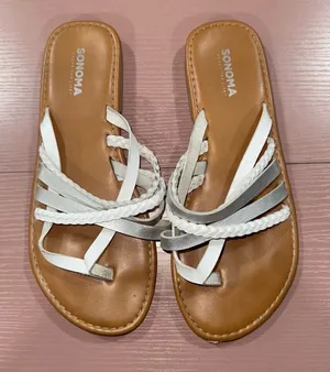 Sonoma Goods for Life White & Tan Flip Flop Sandal Thongs Size medium thumbnail 1
