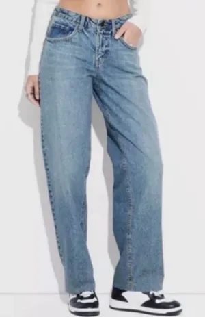 🌺WILD FABLE RELAXED 90’s STRAIGHT LEG JEANS SIZE 8🌺 thumbnail 1
