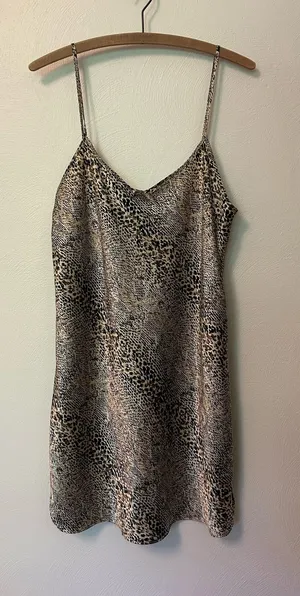Secret Treasures Leopard Slip thumbnail 1