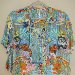 Anthropologie Boho Floral Cropped Shirt Blouse Multi Color Tie Neck Size Small thumbnail 2