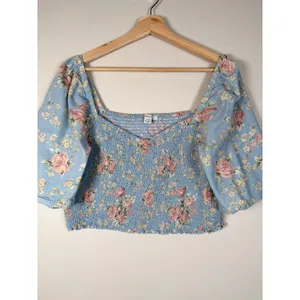 American Eagle Blue Floral Smocked Square‎ Neck Cropped Blouse Top Size L thumbnail 2