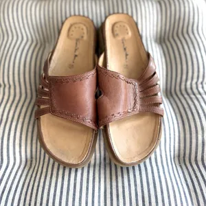 Vintage 90s Thom McAn Brown Leather Lug Sole Slides Sandals Size 7.5 thumbnail 2