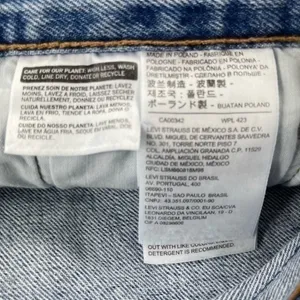 Women’s Levi’s 501 jean shorts size 31 thumbnail 4