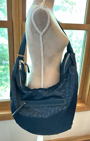 Lululemon Teal Blue Jacquard Expandable Hobo Gym Travel Shoulder Bag Large thumbnail 1