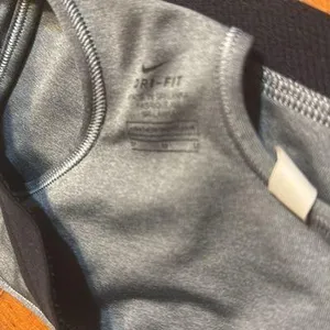 Nike Women's Gray Sports Bra size medium thumbnail 3