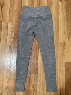 Victoria’s Secret Heather Gray Crop Leggings thumbnail 4
