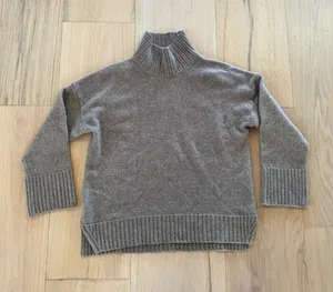 Abercrombie & Fitch Light Brown Turtleneck Sweater Size Medium thumbnail 1