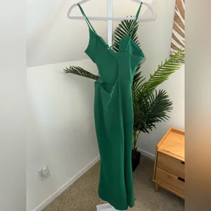 Significant‎ Other Cut Out Poet Asymmetrical Maxi Dress Green Womens Size 4 thumbnail 5