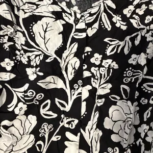 Croft & Barrow Womens 3X Black White Floral Rayon Button Front Short Sleeve Top thumbnail 4