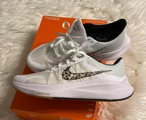 Nike Women’s Zoom Zwingli 8 PRM size 11 brand new with box thumbnail 1