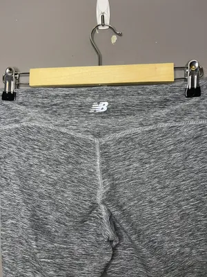 New Balance Leggings Womens Small Gray NB Dry Capri Yoga Pants Stretch Athletic thumbnail 6