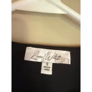 Love Whit by Whitney Port Black Lace‎ Trim V-Neck Puff Sleeve Blouse Small thumbnail 2