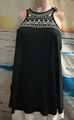 Hollister Women’s Black Embroidered High-Neck Racerback Tank Top SM NWT thumbnail 1