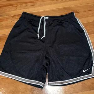 Women's Nike Black Basketball Shorts thumbnail 1