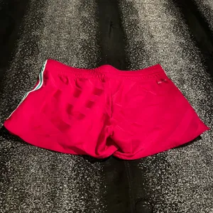 Womens medium Nike Shorts thumbnail 3