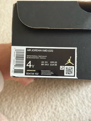 Air Jordan 1 Mid thumbnail 8