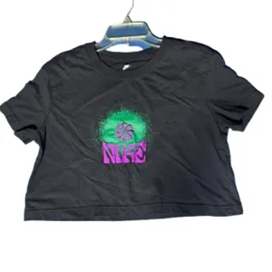Nike Crop T-shirt Loose Fit Sz M thumbnail 2