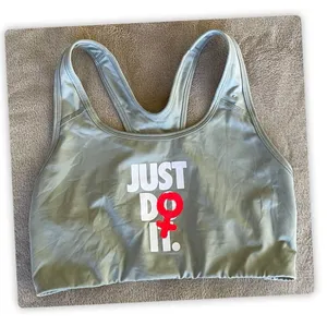 Nike Racerback‎ Dri-FIT Women's Size Medium Workout Sports Bra Soft Green thumbnail 1
