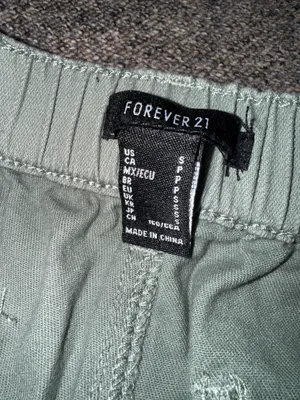 Forever 21 Pants Cargo Green thumbnail 5
