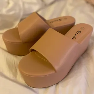 SheIn Nude Platform Sandals thumbnail 1