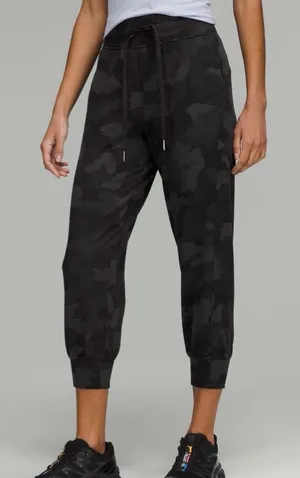 Lululemon Womens Ready to Rulu High Rise Cropped Jogger Size 2 Camo Athleisure thumbnail 1