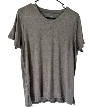 NWT Fxzzyxdpp Gray Bambo V Neck Short Sleeve T-Shirt Unisex Size Medium thumbnail 1