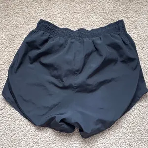 Black nike shorts thumbnail 2