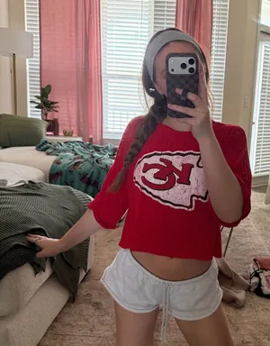 KC Crop Red thumbnail 1