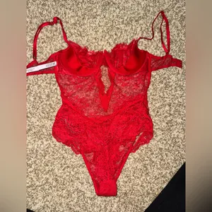 VS Red Lace Teddy Lingerie thumbnail 7