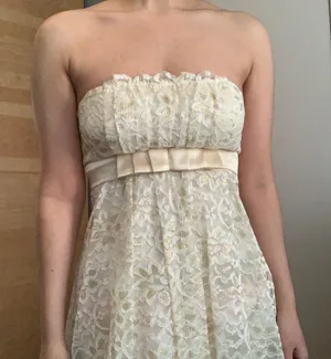 Strapless Bubble Hem Butter Yellow Lace Formal Dress Size 2 thumbnail 5