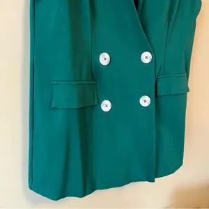 Primark Emerald Sleeveless Vest with White Buttons thumbnail 2