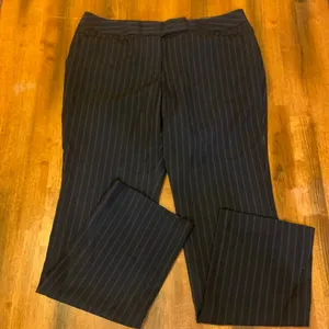 Worthington NWT Slacks 12 Petite Navy Pinstripe Modern Fit thumbnail 1