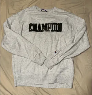 Champion Crewneck Pullover thumbnail 1