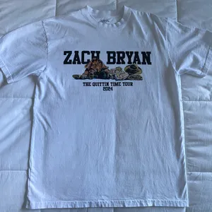 Zach Bryan The Quittin Time Tour 2024 Cowboy White Tshirt size Medium thumbnail 1