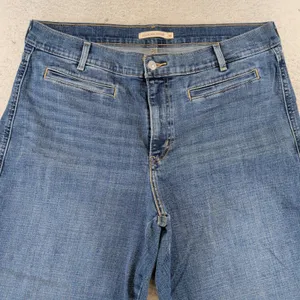 Levis Classic Wide Leg Crop Jeans Womens 16 Medium Wash Blue High Rise thumbnail 7