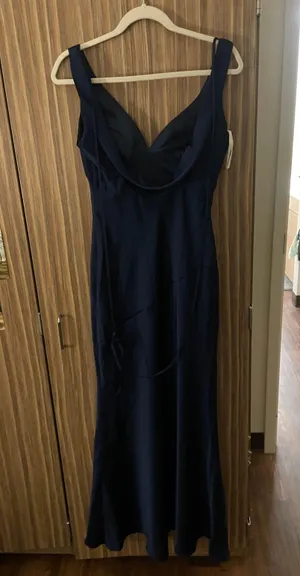 Navy Blue Prom / Formal Dress thumbnail 3
