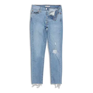 ✨Levi’s Wedgie Skinny Light Wash Button Fly Raw Hem Sz 26 Jeans✨ thumbnail 4