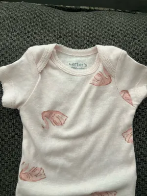 Pink onesie Size newborn thumbnail 2