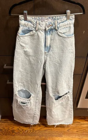 Zara distressed‎ wide-leg jeans knee rips raw hem women's 2 thumbnail 1